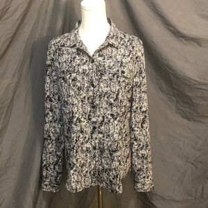 Women’s Black and White Patterned Blouse